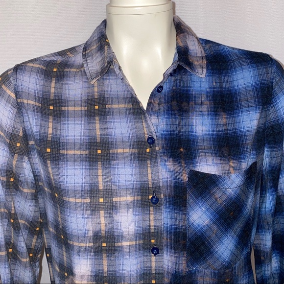 *CUSTOM DYED HALF/HALF DESIGN BUTTON DOWN - Picture 5 of 8